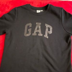 gap crewneck